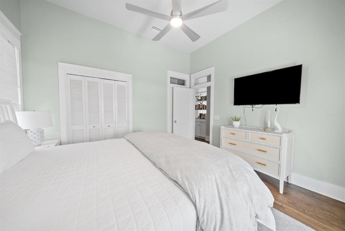330 Beachside Premium Gulf Front Service Now Included *